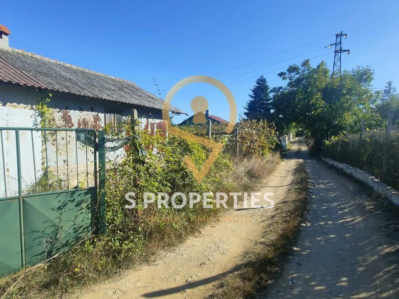 Продава КЪЩА, гр. Варна, м-т Добрева чешма, снимка 9 - Къщи - 52302739