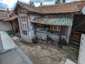 Casa Placicovți, regiunea Gabrovo 12