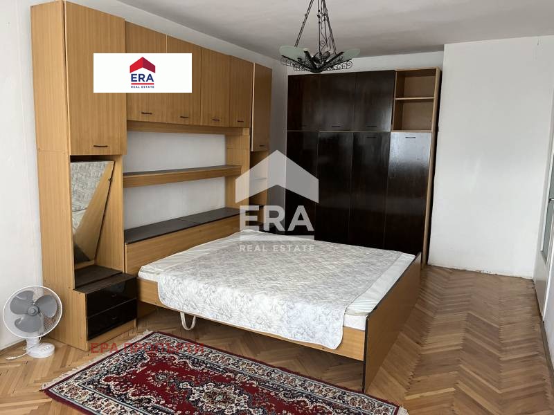 Продава 3-СТАЕН, гр. София, Банишора, снимка 2 - Aпартаменти - 48193597