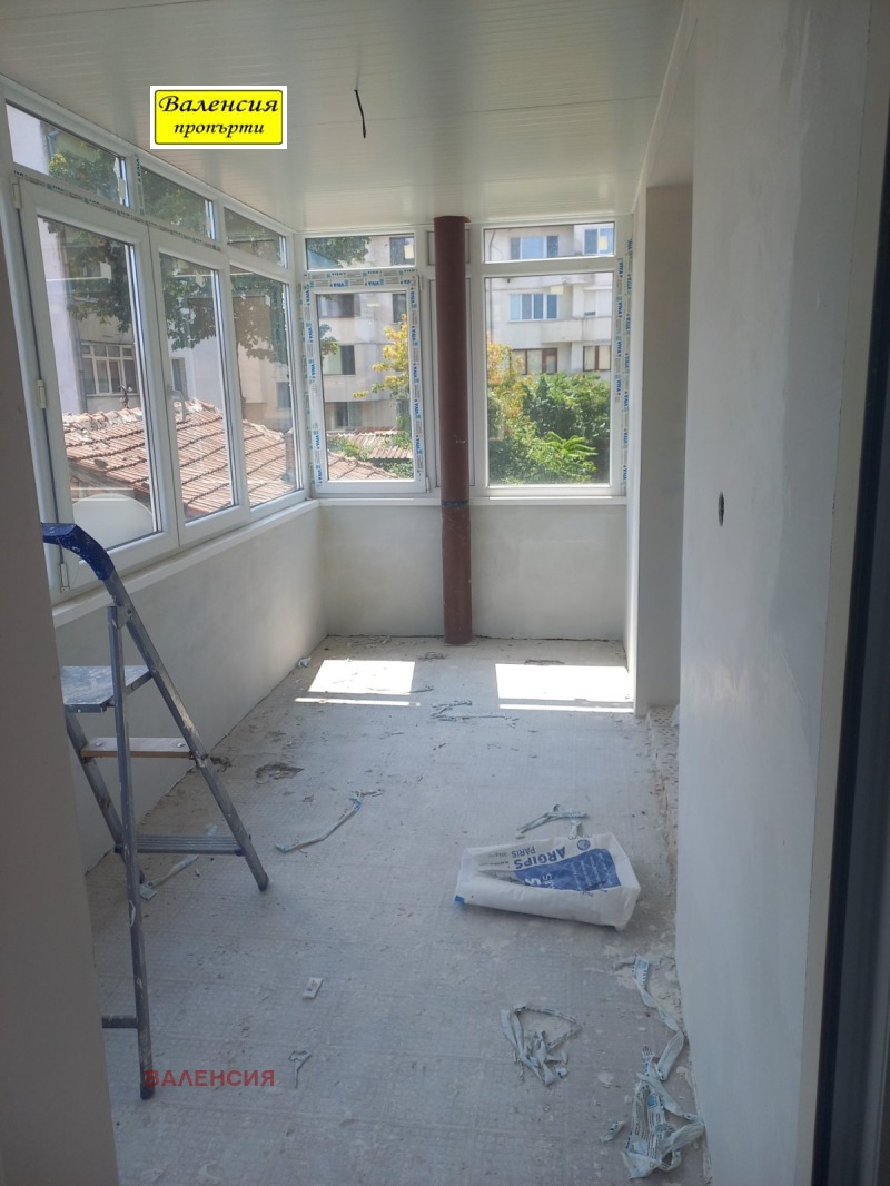 Продава  Етаж от къща, град Враца, Център •  280 000 лв. • ID 93378940 — holmes.bg - [1] 