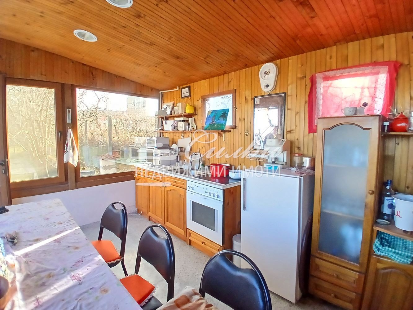 Продава КЪЩА, гр. Шумен, м-т Под Манастира, снимка 2 - Къщи - 53799202
