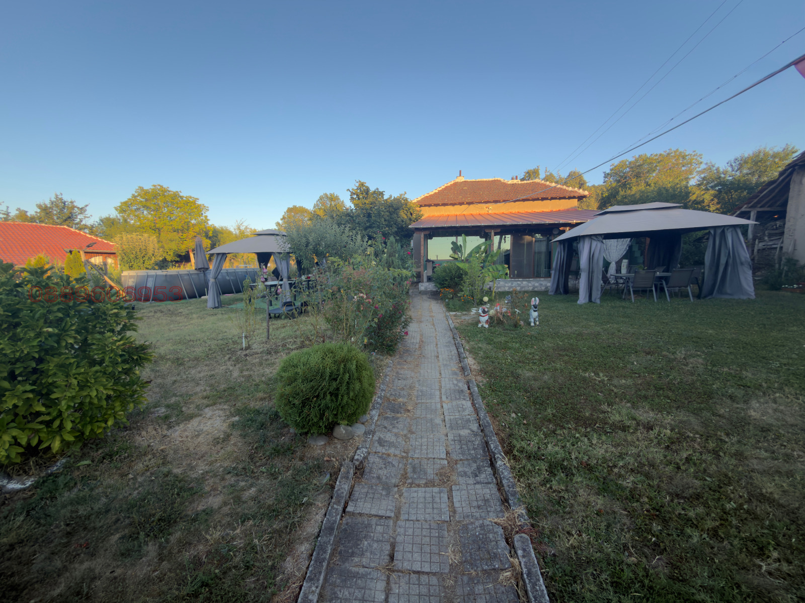 Продава КЪЩА, гр. Берковица, област Монтана