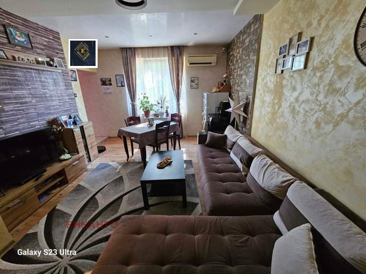 En venta  2 dormitorios Pernik , Tvardi livadi , 64 metros cuadrados | 39244225