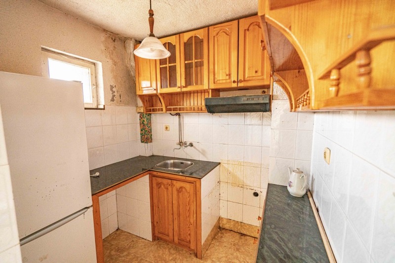 Продава 3-СТАЕН, гр. Кърджали, Център, снимка 4 - Aпартаменти - 48109325