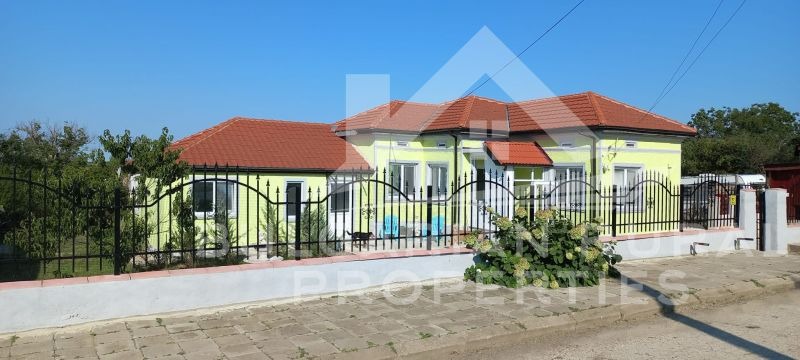 Продава  Къща област Добрич , с. Нова Камена , 100 кв.м | 67037035