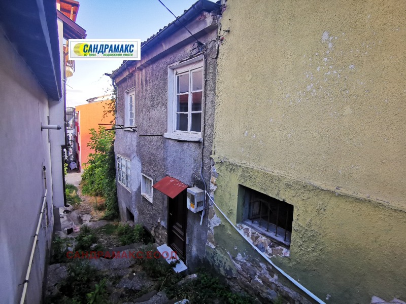 Продава КЪЩА, гр. Велико Търново, Център, снимка 6 - Къщи - 52550574