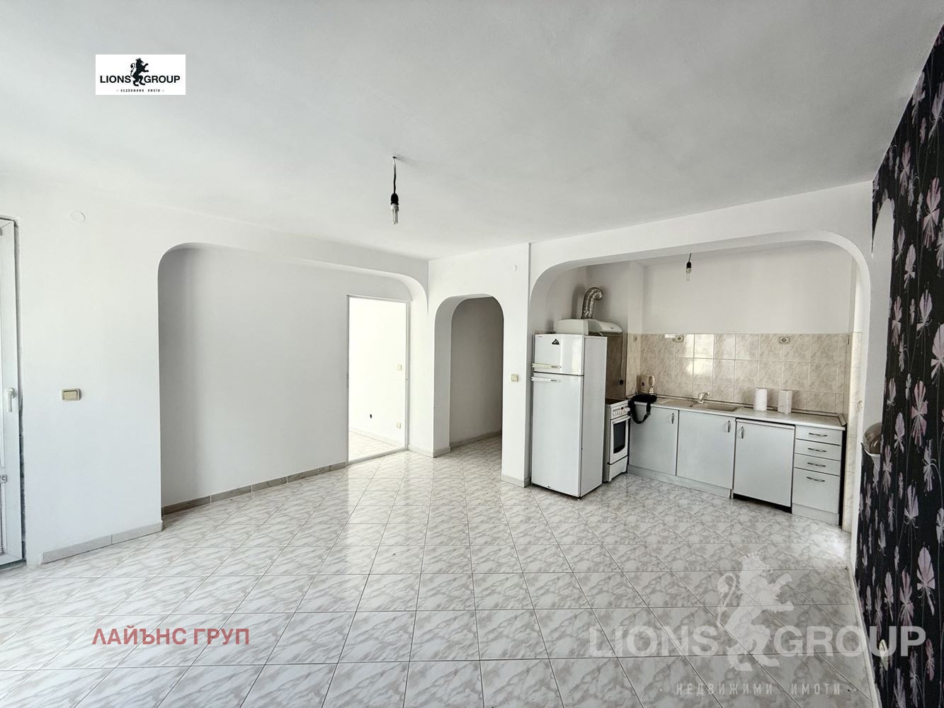 Продава 4-СТАЕН, гр. Варна, Цветен квартал, снимка 2 - Апартаменти - 50284683