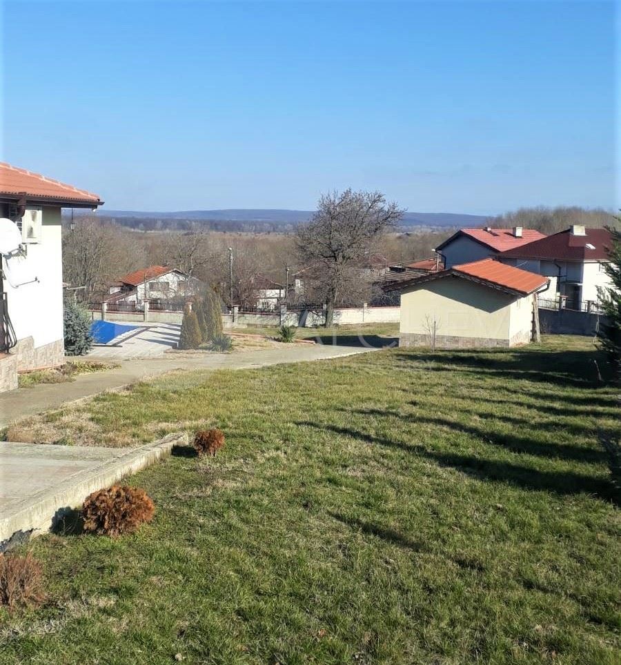 Продава КЪЩА, с. Горен чифлик, област Варна, снимка 15 - Къщи - 53688771