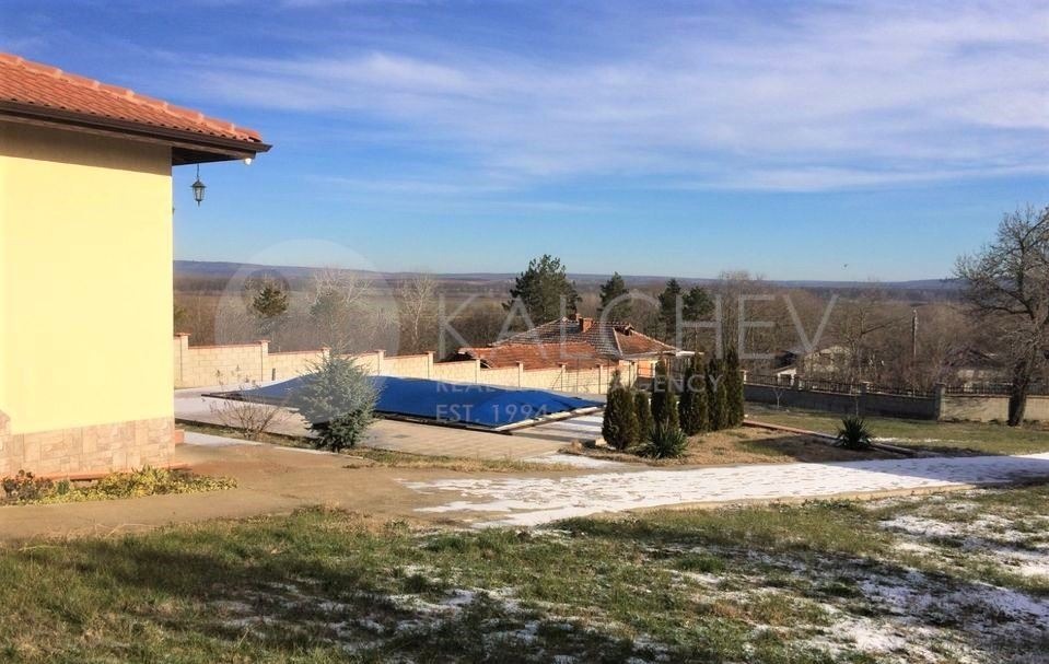 Продава КЪЩА, с. Горен чифлик, област Варна, снимка 10 - Къщи - 53688771