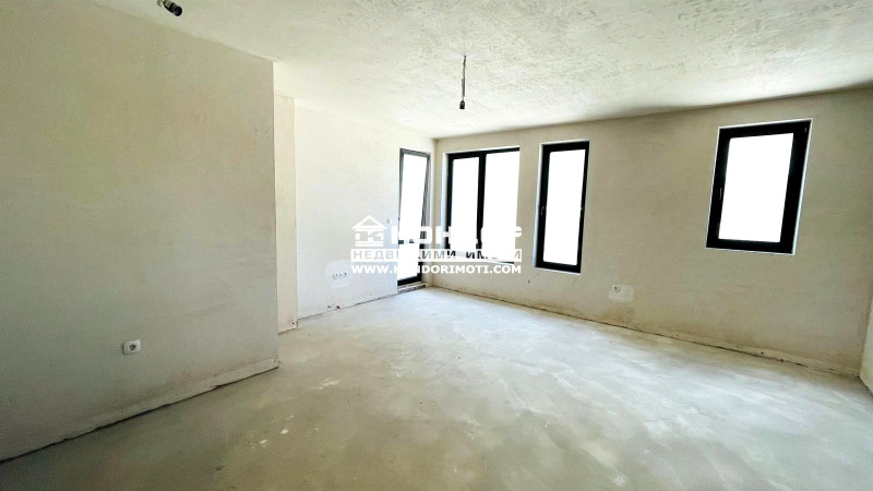 In vendita  2 camere da letto Plovdiv , Vastanicheski , 69 mq | 28548204 - Immagine [2]