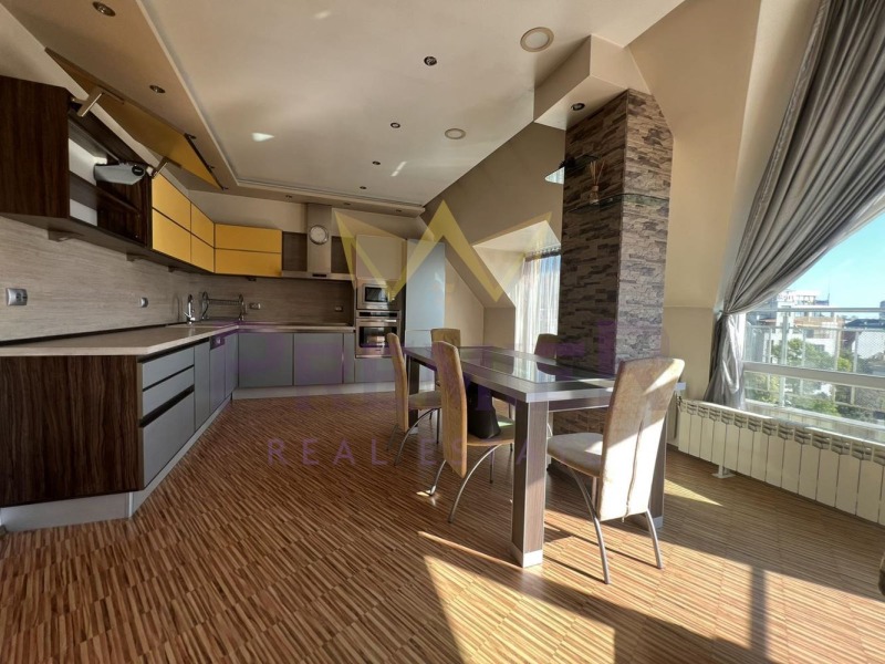 Продава 4-СТАЕН, гр. Варна, Колхозен пазар, снимка 2 - Апартаменти - 52604533