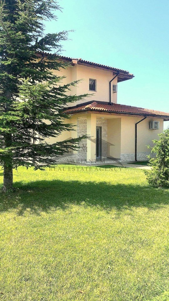 Продава КЪЩА, гр. Балчик, област Добрич, снимка 2 - Къщи - 54136067