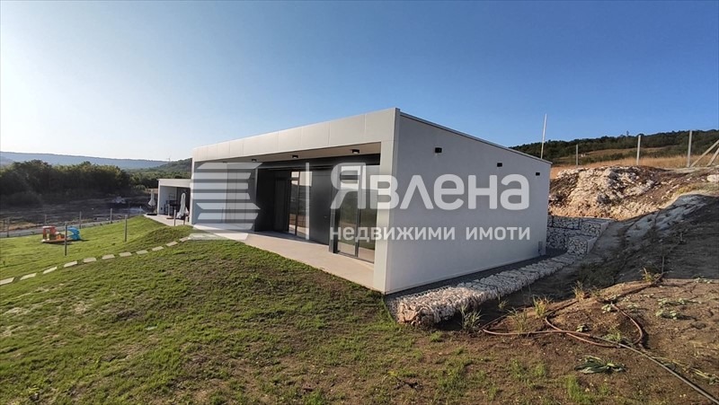 Продава КЪЩА, с. Църква, област Добрич, снимка 9 - Къщи - 55106898