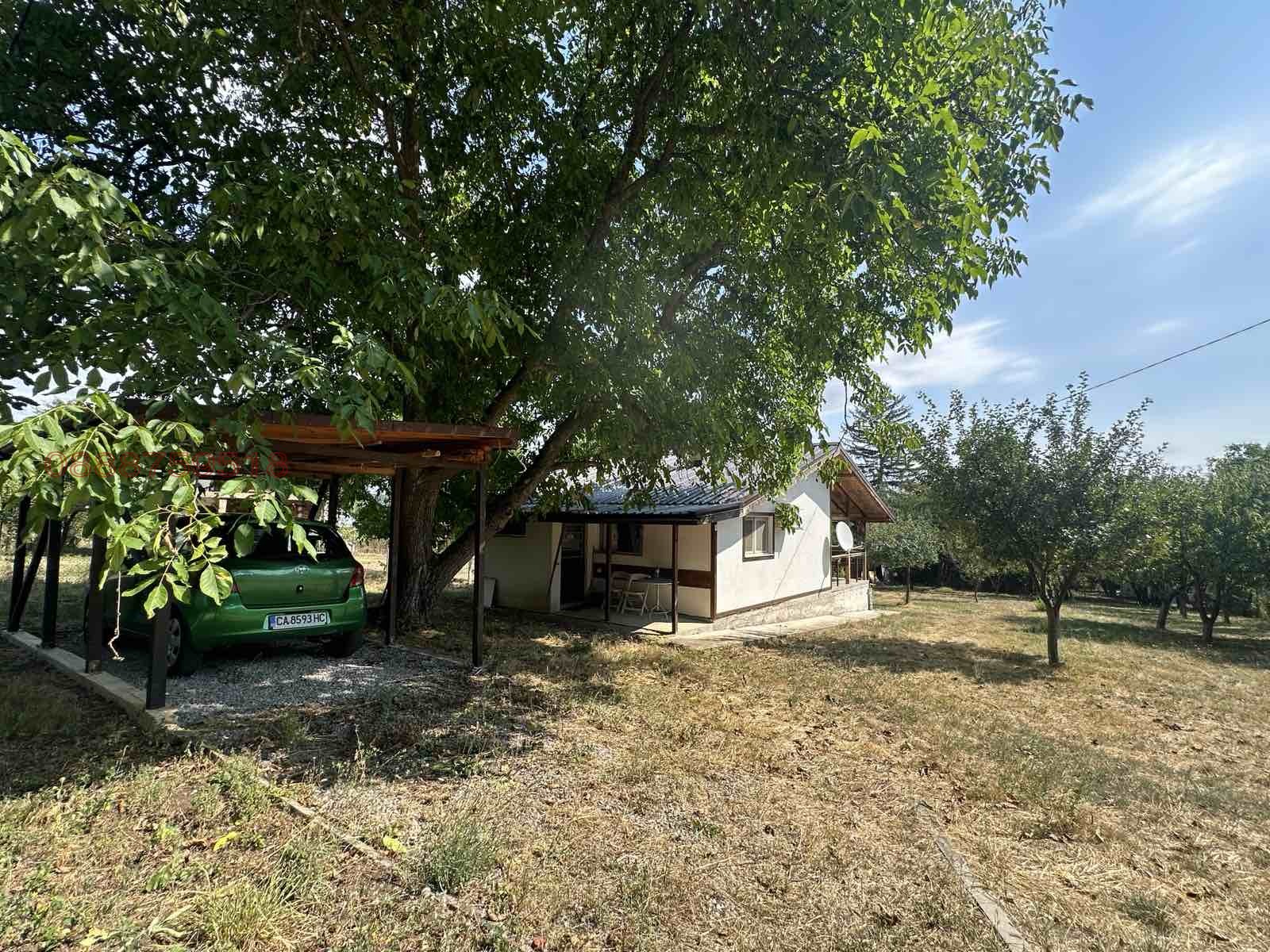 Продава ВИЛА, с. Поцърненци, област Перник, снимка 2 - Вили - 55977338
