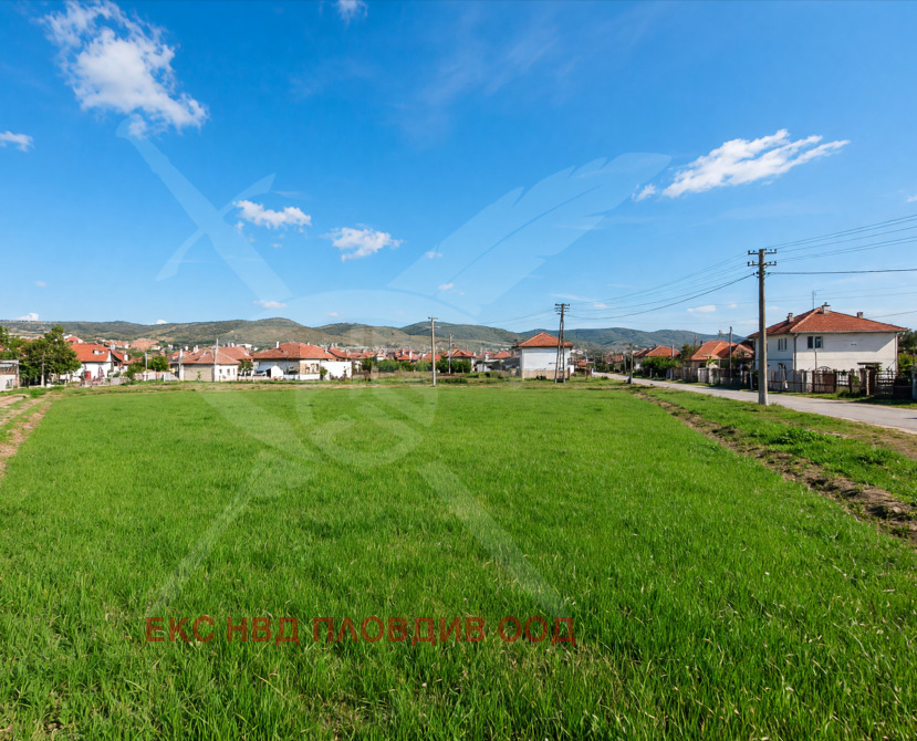 Продава ПАРЦЕЛ, с. Извор, област Пловдив