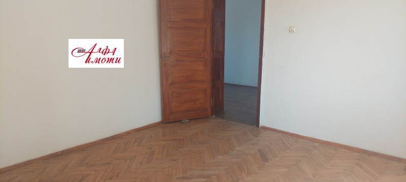 Продава  Къща област Шумен , с. Черноглавци , 160 кв.м | 70319156 - изображение [4]