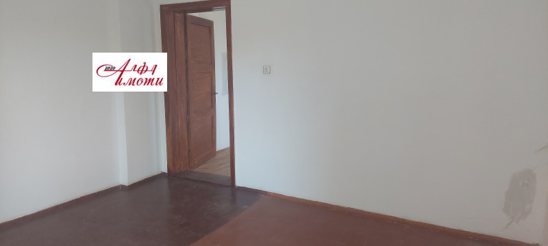 Продава  Къща област Шумен , с. Черноглавци , 160 кв.м | 70319156 - изображение [6]