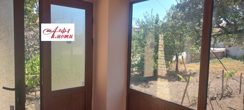 Продава  Къща област Шумен , с. Черноглавци , 160 кв.м | 70319156 - изображение [2]