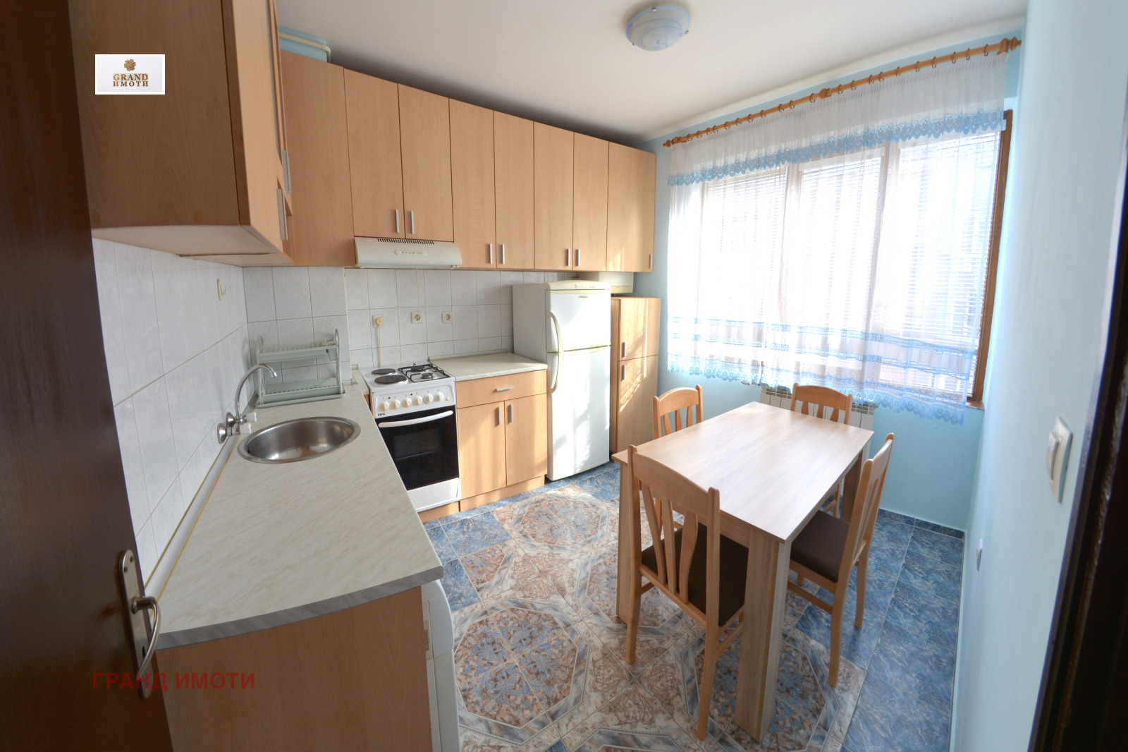Продава 2-СТАЕН, гр. Русе, Широк център