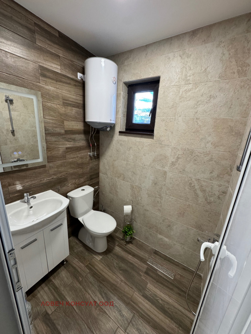 Продава КЪЩА, гр. Априлци, област Ловеч, снимка 11 - Къщи - 52519953