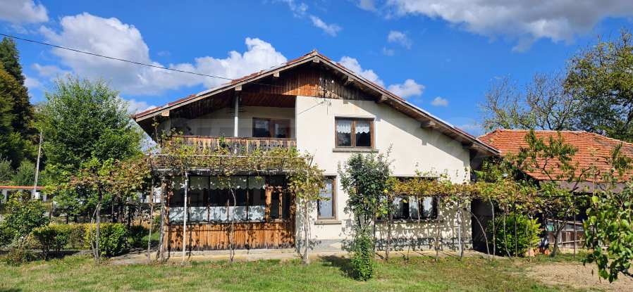Продава КЪЩА, гр. Априлци, област Ловеч, снимка 10 - Къщи - 56660231