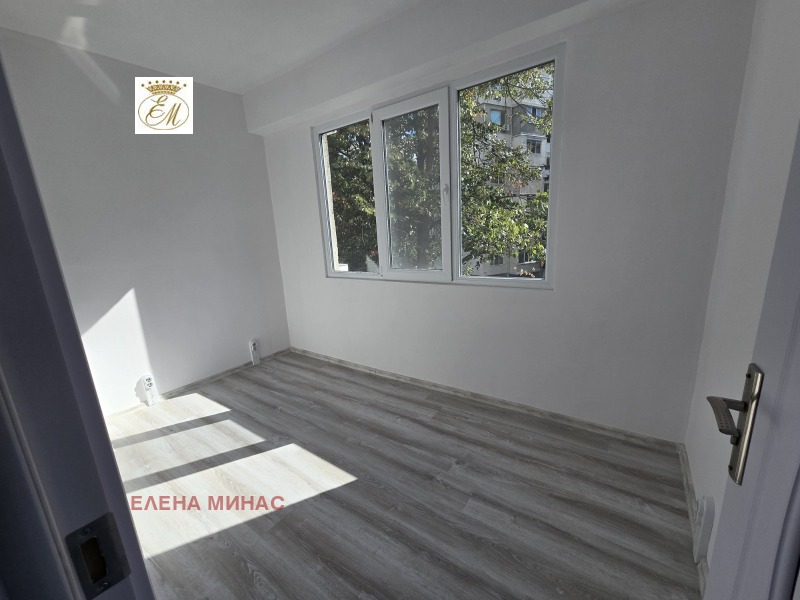 Продава 2-СТАЕН, гр. Шумен, Добруджански, снимка 2 - Апартаменти - 52579466