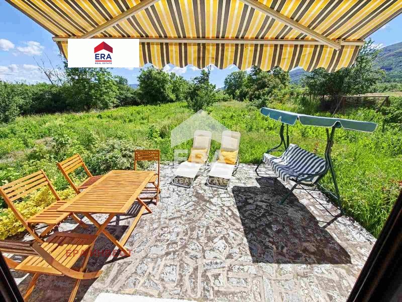Продава КЪЩА, с. Гюешево, област Кюстендил, снимка 2 - Къщи - 55083797