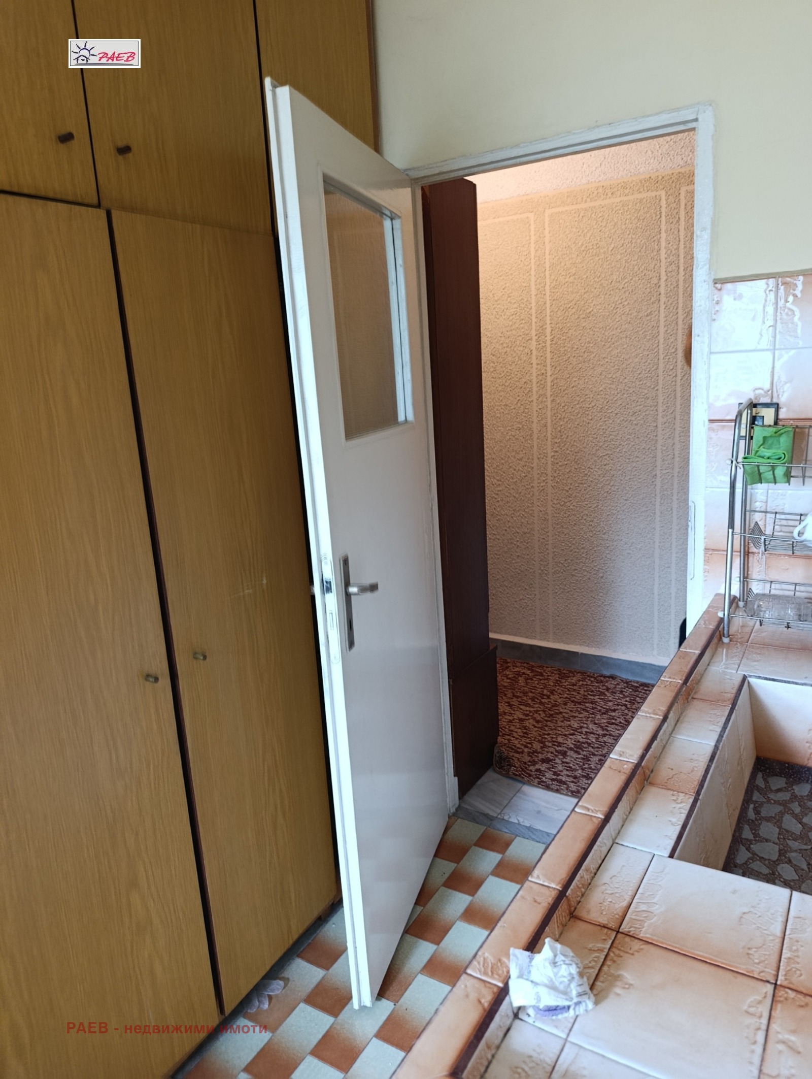 Продава 4-СТАЕН, гр. Русе, Чародейка - Юг, снимка 4 - Апартаменти - 55833331