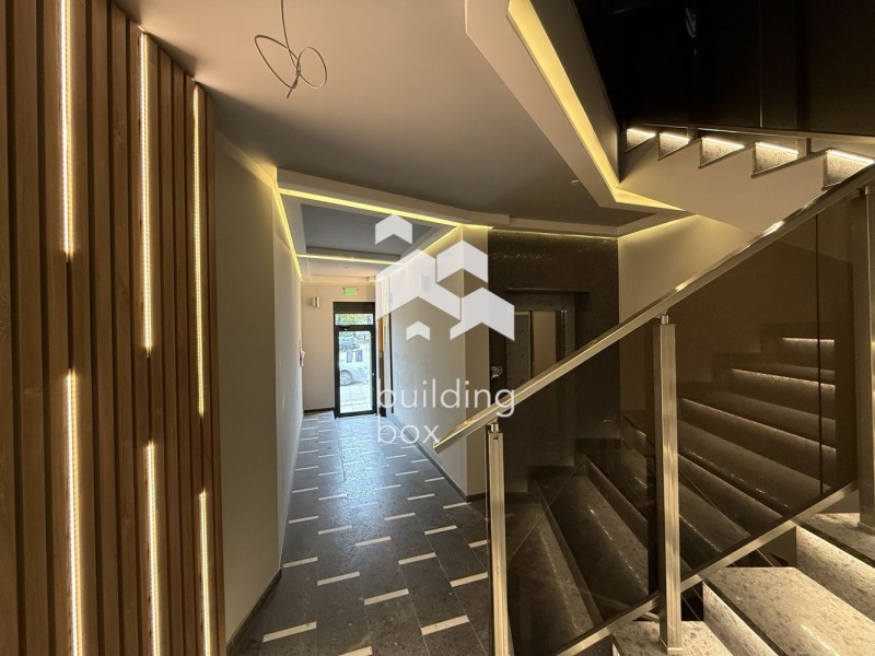 Продава 2-СТАЕН, гр. Пловдив, Център, снимка 2 - Апартаменти - 52524352