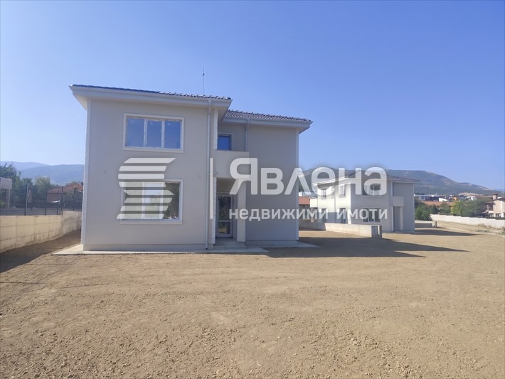 Продава КЪЩА, с. Белащица, област Пловдив, снимка 4 - Къщи - 55996342