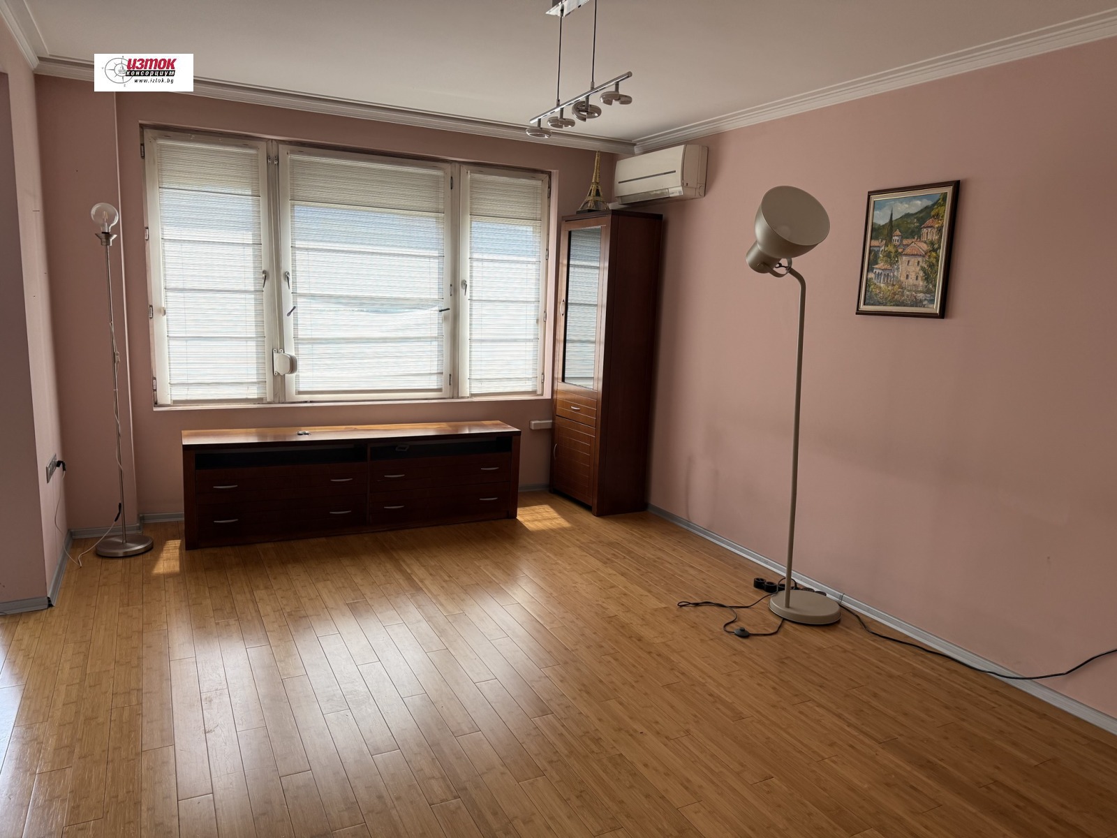 Продава 4-СТАЕН, гр. София, Изток, снимка 2 - Апартаменти - 54217482