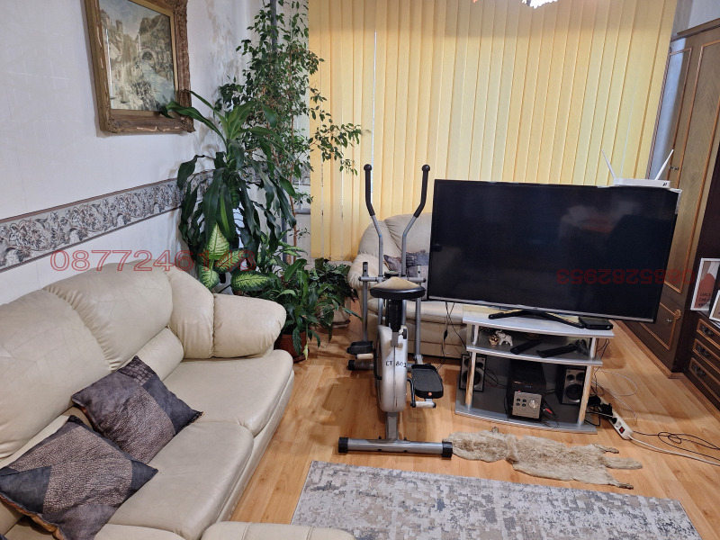 Продава  3-стаен, град София, Люлин 9 •  210 000 EUR • ID 73648872 — holmes.bg - [1] 