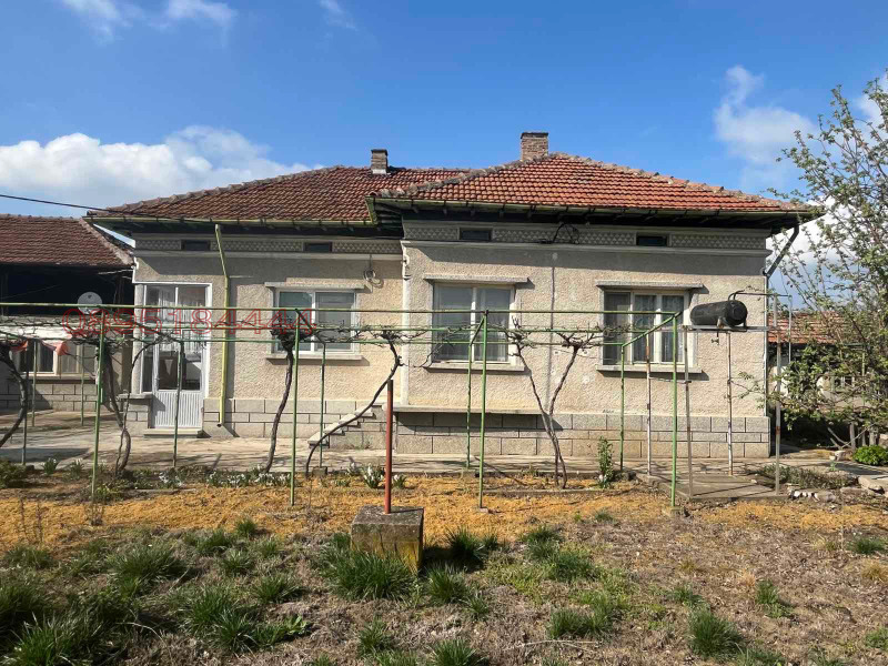 На продаж  Будинок область Велико Тирново , Петко Каравелово , 124 кв.м | 41603612
