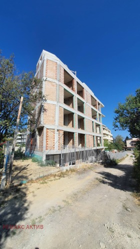 2 sovrum k.k. Tjaika, Varna
