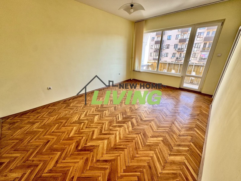 For Sale  2 bedroom Plovdiv , Yuzhen , 86 sq.m | 80870367 - image [2]