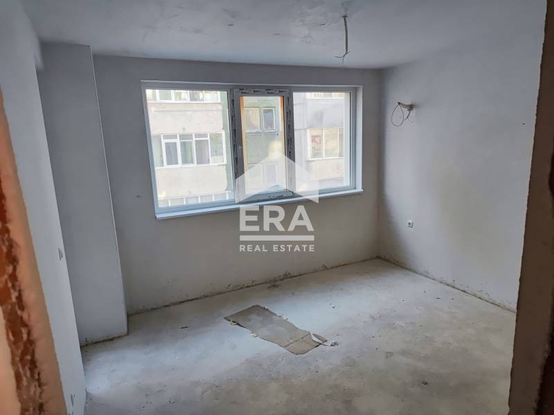 Продава  3-стаен град Ямбол , Център , 104 кв.м | 52045927 - изображение [2]
