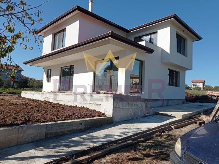 Продава КЪЩА, с. Шкорпиловци, област Варна, снимка 2 - Къщи - 54205035