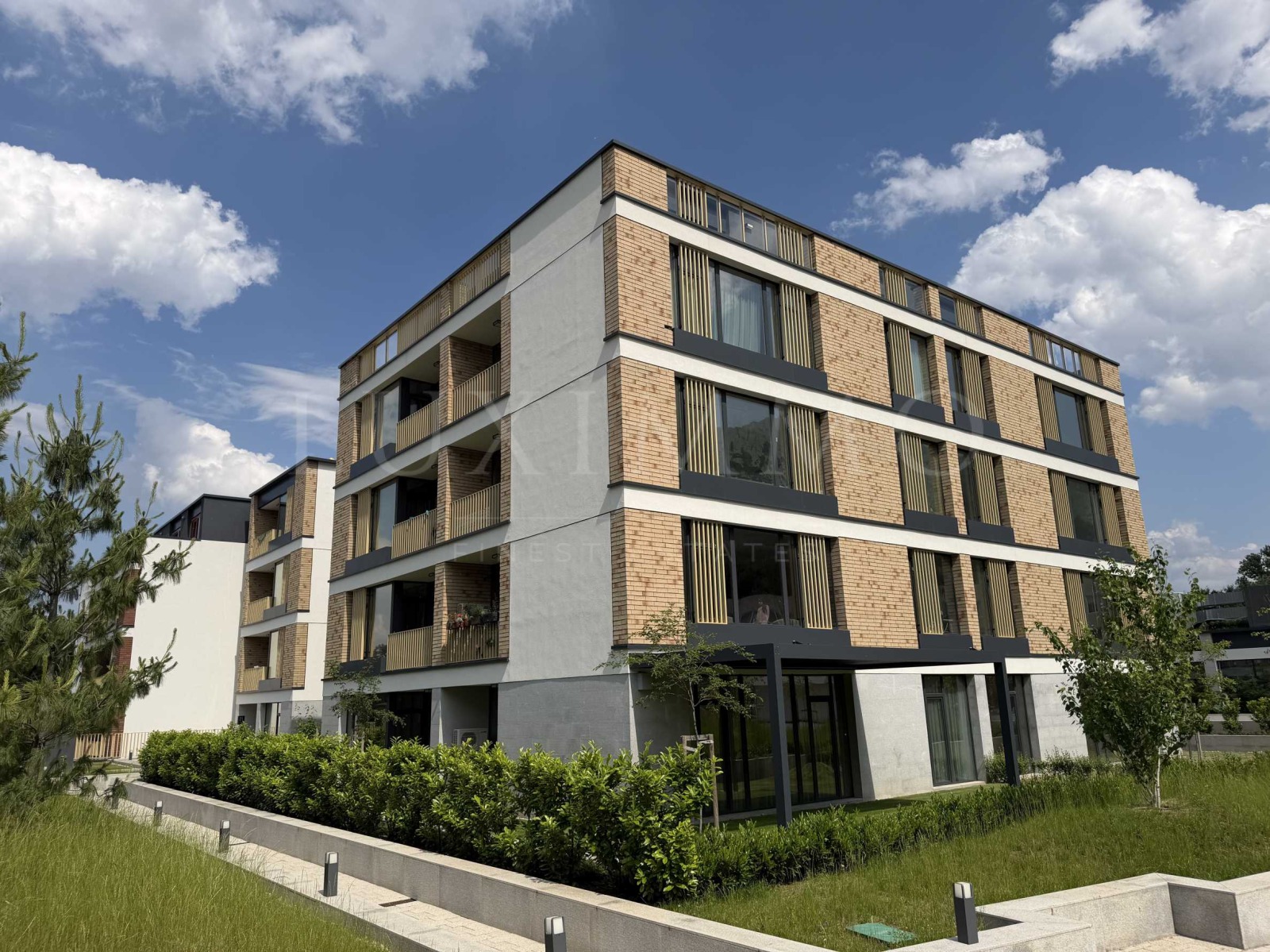Продава 3-СТАЕН, гр. София, Бояна, снимка 2 - Апартаменти - 55347353