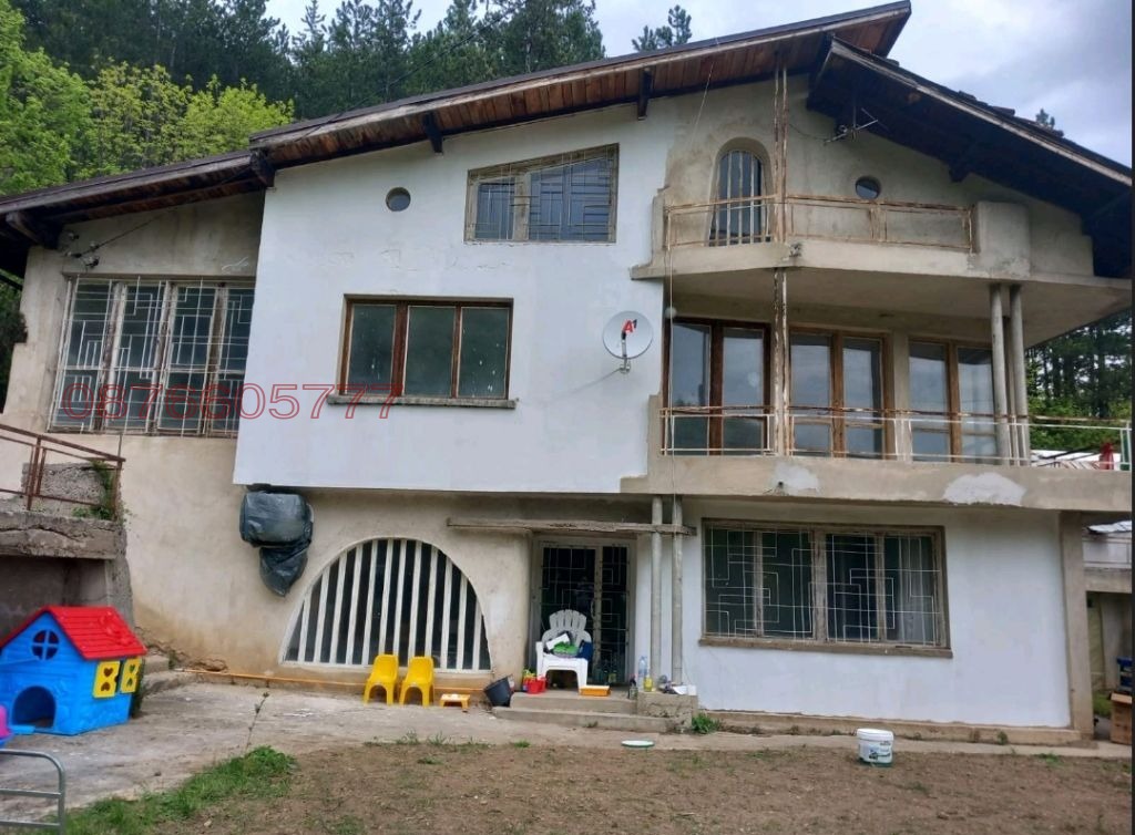 Продава ВИЛА, гр. Драгоман, област София област, снимка 2 - Вили - 54059256