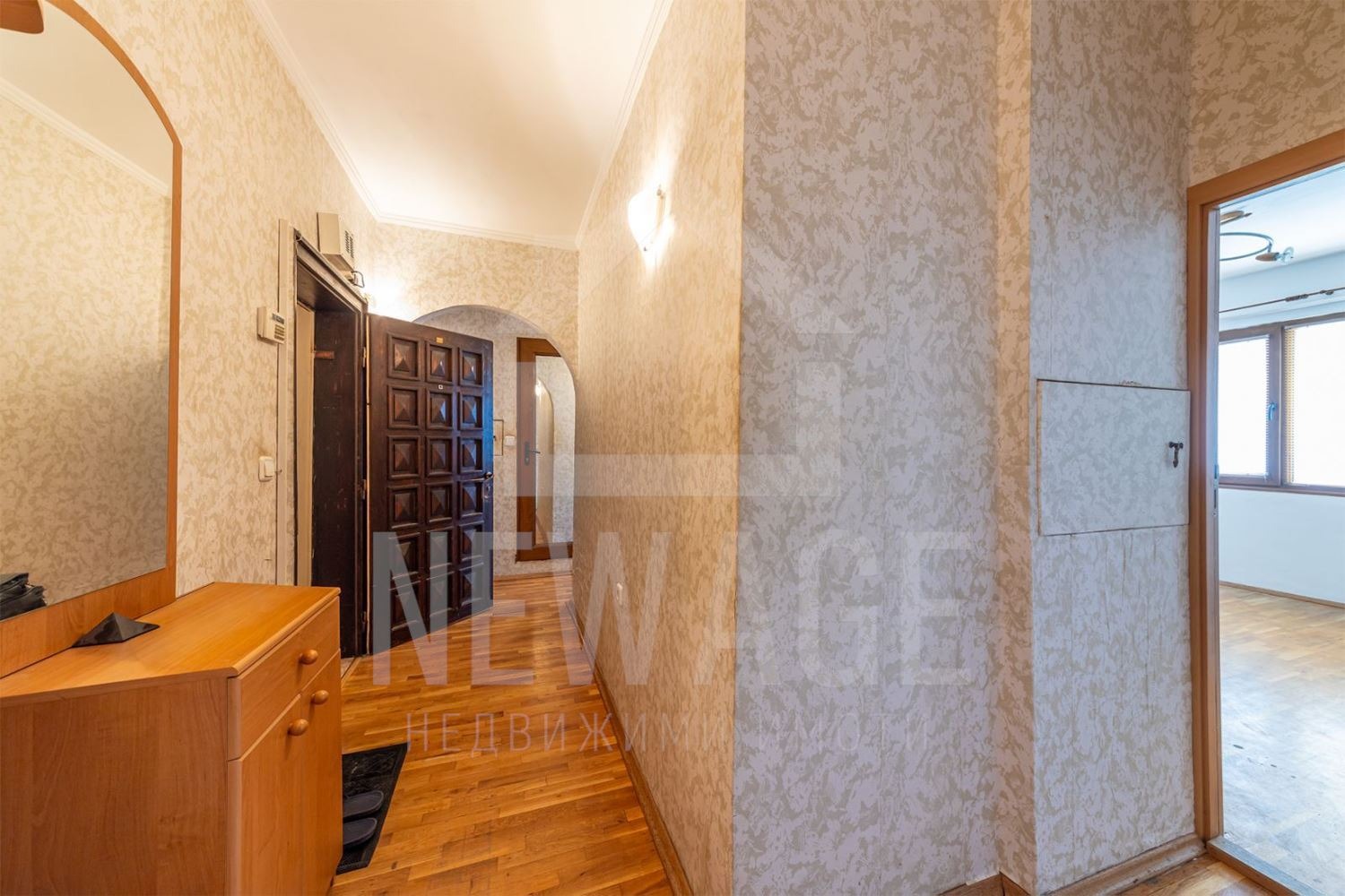 Продава 3-СТАЕН, гр. Варна, Окръжна болница-Генерали, снимка 3 - Апартаменти - 55442376