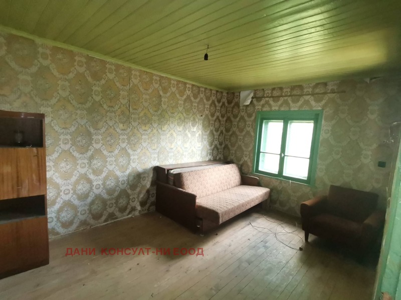 Продава КЪЩА в област Велико Търново, с. Долна Липница - 130 кв.м / 22 000 € » 43 028.26 лв., ДАНИ КОНСУЛТ-НИ ЕООД