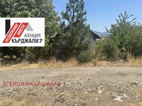 Juoni Petlino, Kardzhalin alue