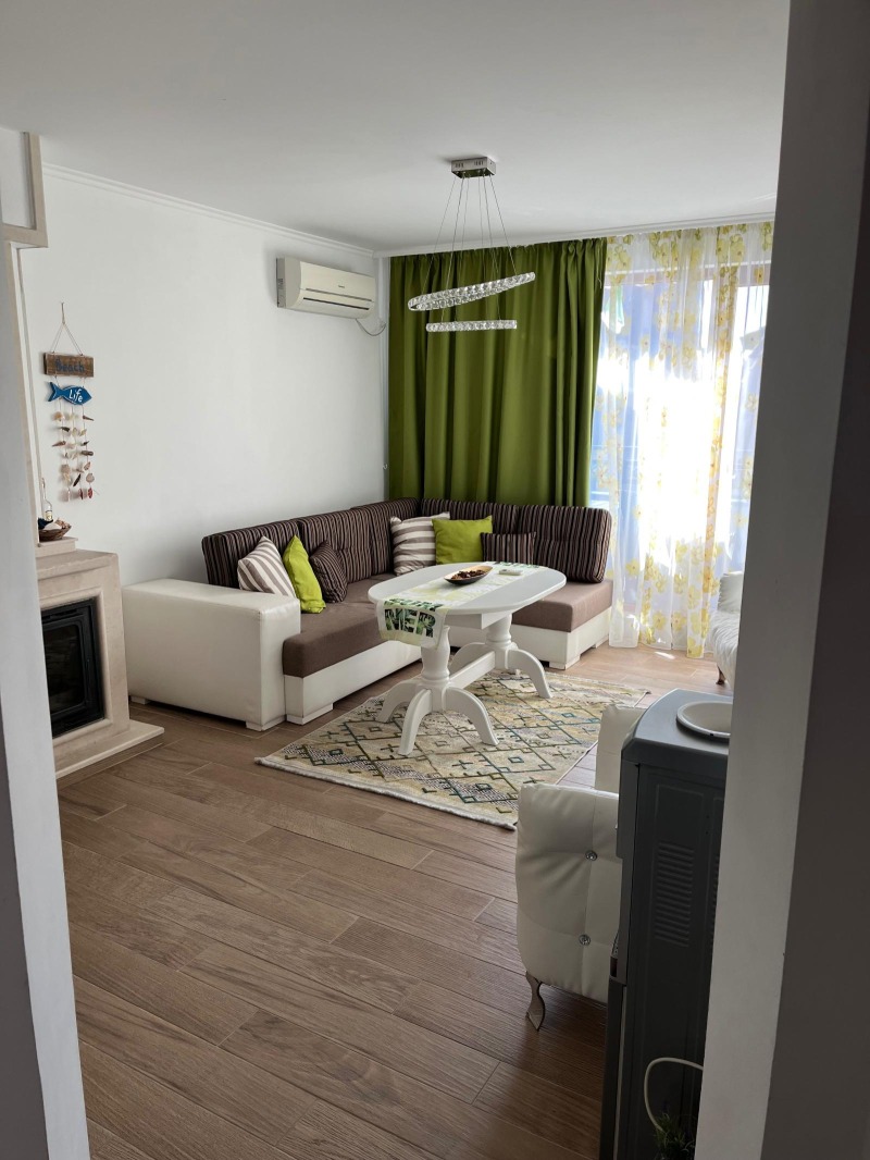 Продава  2-стаен област Бургас , гр. Поморие , 68 кв.м | 11944975