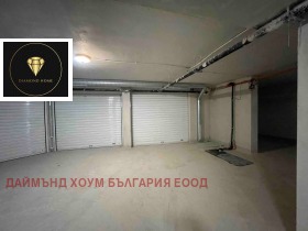 Garage Jujen, Plovdiv