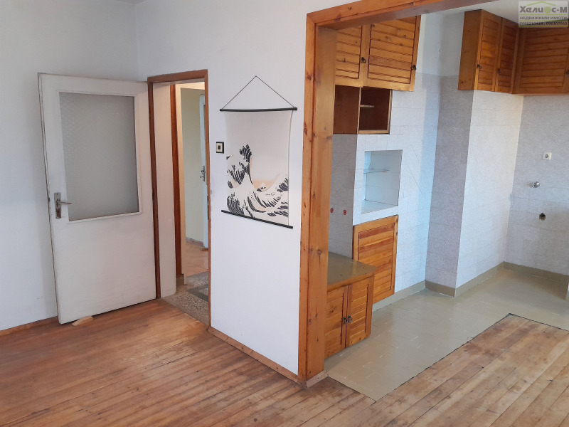 En venta  2 dormitorios Montana , Shirok tsentar , 100 metros cuadrados | 10390096 - imagen [2]