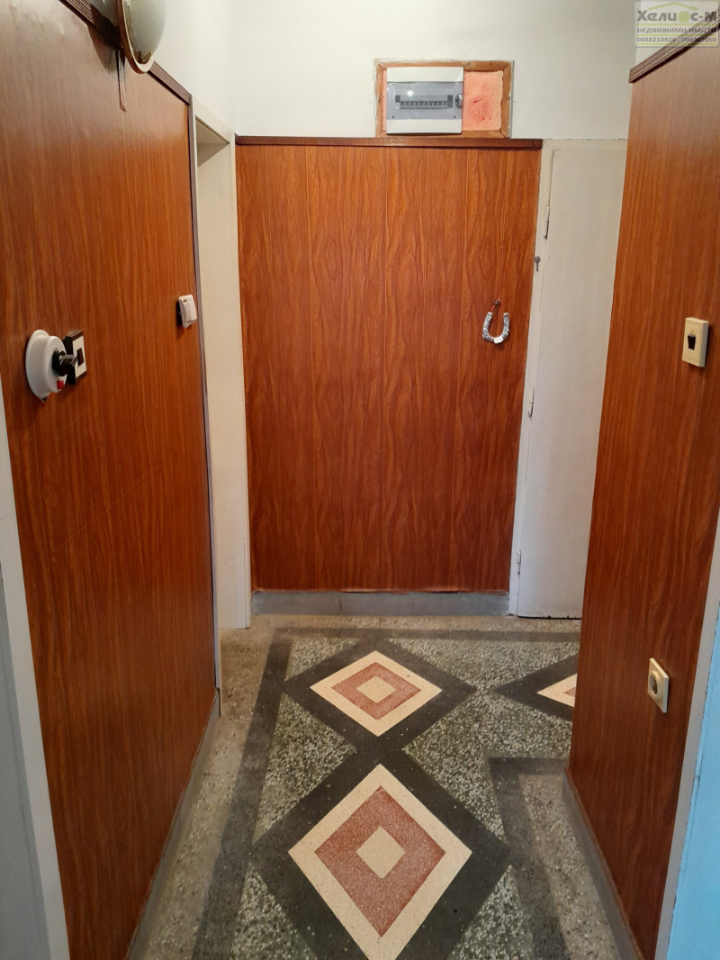 En venta  2 dormitorios Montana , Shirok tsentar , 100 metros cuadrados | 10390096 - imagen [15]