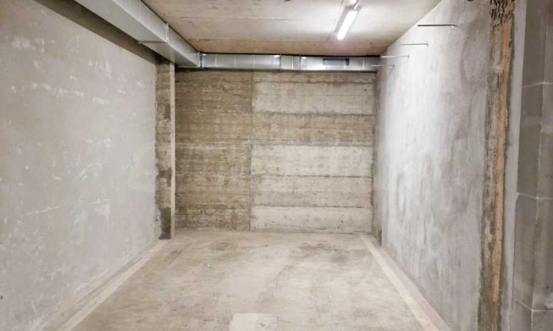 Продава ГАРАЖ, ПАРКОМЯСТО, гр. Варна, Кайсиева градина, снимка 2 - Гаражи и паркоместа - 52849780