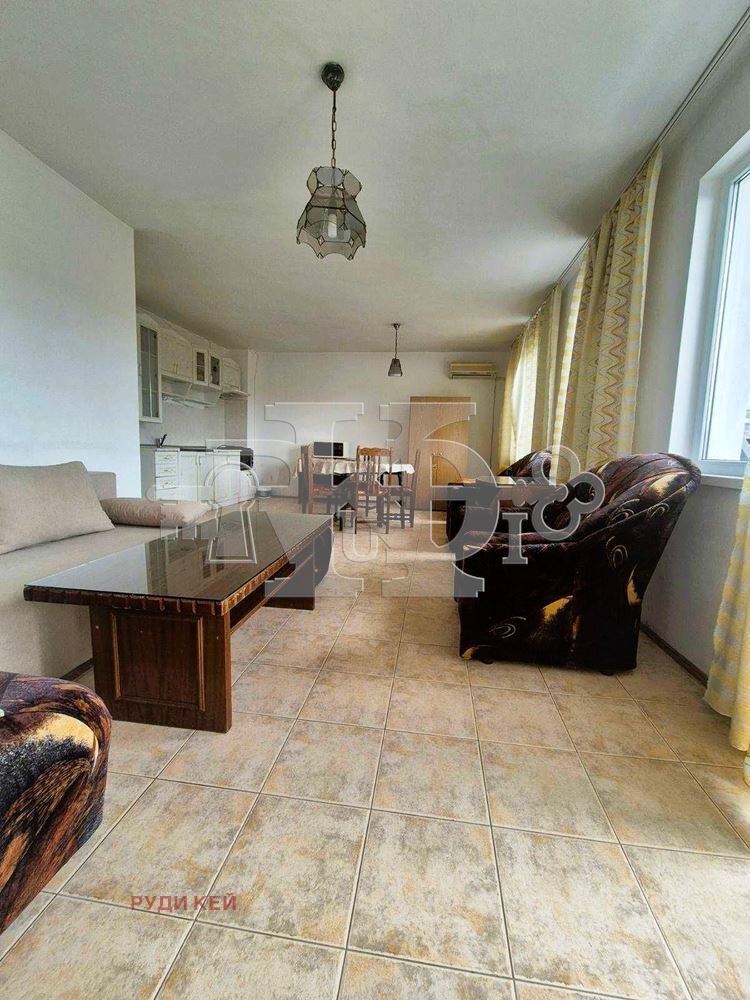 Продава 3-СТАЕН, гр. Варна, Окръжна болница-Генерали, снимка 2 - Апартаменти - 54277386