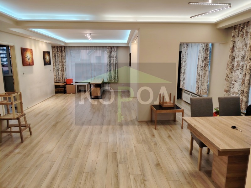 Продава 4-СТАЕН, гр. София, Гео Милев, снимка 2 - Апартаменти - 52688030