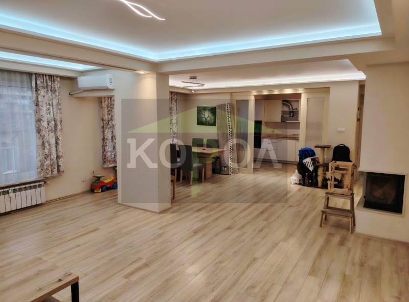 Продава 4-СТАЕН, гр. София, Гео Милев, снимка 3 - Апартаменти - 52688030